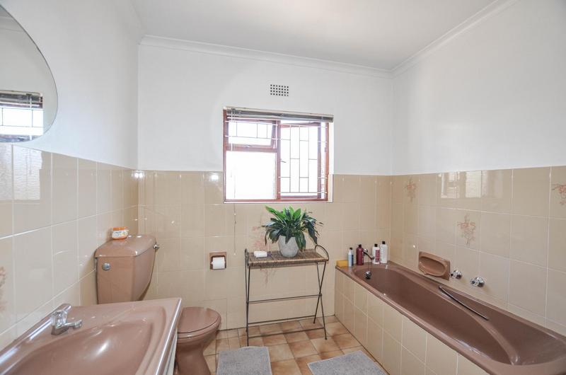 6 Bedroom Property for Sale in De Tijger Western Cape